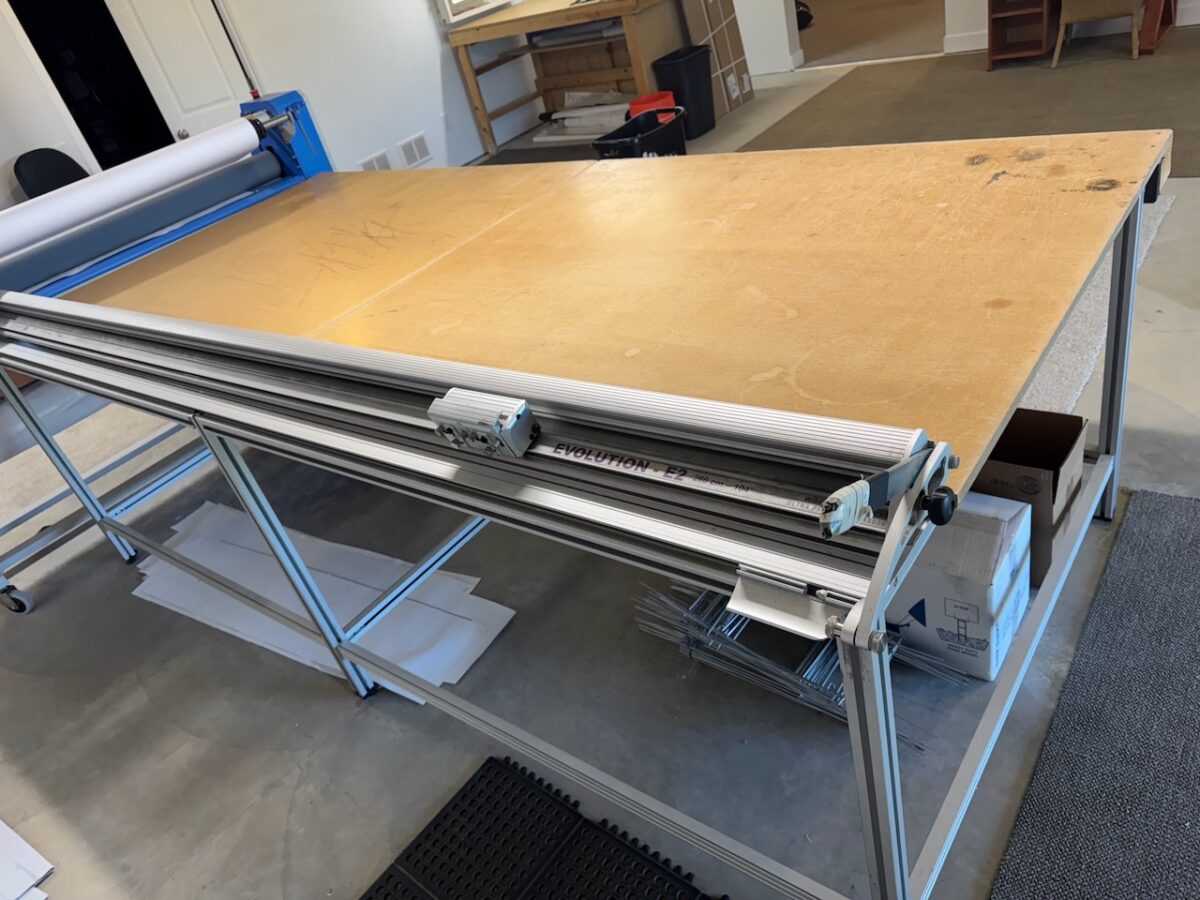 Used Keencut Evolution 2 Table and Cutter cust 0000298 - Image 1